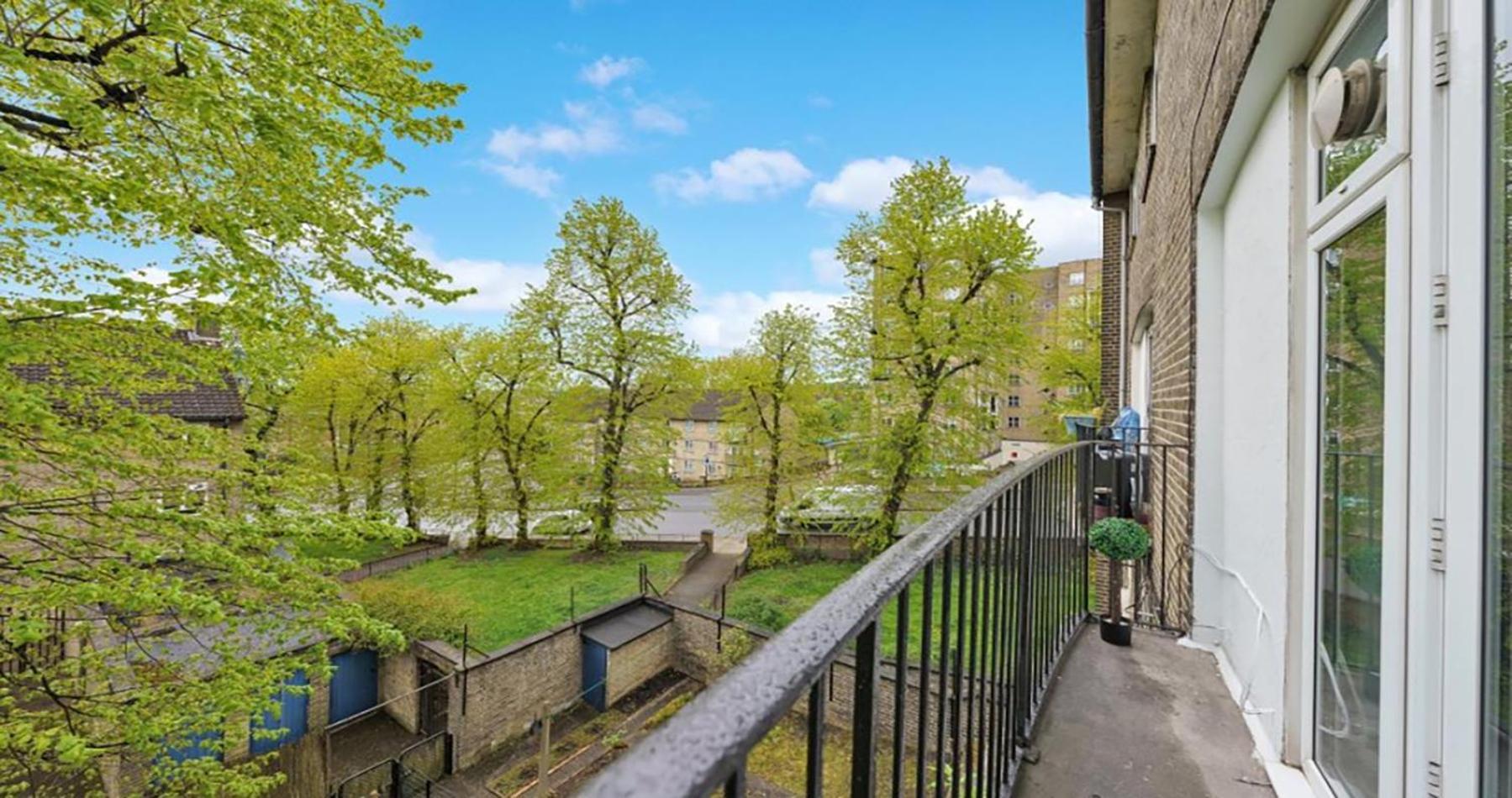 Asthet Spacious 3 Bed Duplex Near Center Apartment *